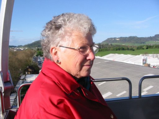 Aut52124a.jpg